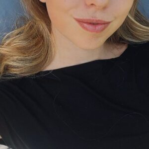 María Elena Dressel Instagram - Eres luz infinita, amor, conexión, empatía, inteligencia, creatividad, perseverancia, talento y mil más... Feliz cumpleaños mi Amalia♥️ te amo infinito♥️