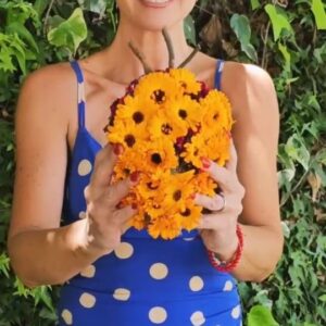 María Elena Dressel Instagram - ¡Miren el precioso regalo que me llegó de Abastible! Es un corazón de flores, que representa a las Pymes que han sido, son y serán el corazón de Chile!🇨🇱
¡Gracias Abastible por visibilizar la importancia de las Pymes y potenciar el espíritu emprendedor por más de 40 años! Las Pymes son el gran motor de nuestra economía  y necesitamos que más empresas se sumen a este propósito para construir una sociedad más justa y unida.
Conoce los tres compromisos que asumió Abastible para continuar apoyando a las pymes aquí 👇
@laenergiadevivir #ApoyaLaPyme

Y poner https://abastible.cl/apoyalapyme