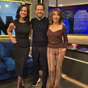 María Elena Dressel Instagram - Qué bien lo pasamos en el programa de mi querido @eduardodelaiglesia #todovaaestarbien de @canalviax junto a @la_tocco Gracias por la invitación y un momento extraordinario 🙌✨️♥️ 
Gracias @pitbullzg x los videos

Buenas noches mis amores! Mañana tempranito en #nadaestangrave en @conciertoradio