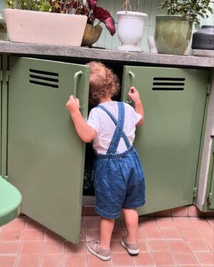 María Evoli Instagram - 20 mayo 2024
Unos días de Tauro 
Las puertas se abren
El tiempo en espiral 
Si alguien quiere la mesa de flor se la puedo hacer en el color de su necesidad así como del tamaño exacto para su terraza, balcón, cocina, comedor, estudio o jardín. 🌳 PREGUNTEN 💌 DM