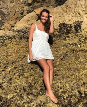 Maria Faleiro Instagram - Final de dia de praia. Tão simples, tão maravilhoso! 

#paraíso #praia #mar #aguasalgada #rochas #finaldedia #simples #maravilhoso #pôrdosol #mybestphotographer