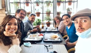Maria Faleiro Instagram - Novo programa da tarde! 
#pluralentertainment #tardeboa #almoço #ésextafeira #atores #ambientefeliz