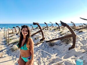 Maria Faleiro Instagram - Ancorei ⚓️
#âncoras #ancorar #praia #outubro2021 #aindaéverão #mar #sal #portugalnoseumelhor #azuldocéu #azuldomar #areiabranca #algarveportugal