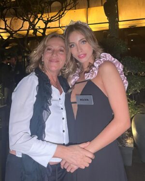 Maria Fernanda Rivero Instagram - Fernanda Rivero, Miss World Bolivia ya se encuentra disfrutando de sus actividades del certamen. 
Apóyala durante todo este mes del certamen. 

#missbolivia #missworld