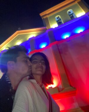 María Gabriela de Faría Instagram - Proteger y luchar por un país empieza por amarlo.
Por celebrarlo. 
Hoy celebramos nuestra independencia como venezolanos y se siente más importante que nunca. 

Celebremos la valentía que nos dio nuestra independencia en el pasado, con acciones firmes en el presente y los ojos puestos en el futuro que sólo nosotros podemos darnos. 

Se lo debemos a los jóvenes que han creído en ese futuro en los últimos años y que hoy ya no están con nosotros.
Se lo debemos a sus madres. 
Nos lo debemos a nosotros mismos. 

Creo que la mejor manera de reclamar nuestra libertad de vuelta es saliendo a votar este 28 de Julio.
Es lo único que podemos hacer en este momento por nuestra tierra, por nosotros mismos, y quedarnos de brazos cruzados no es una opción. 
Me llena de emoción pensar que vamos a demostrar por qué somos el Bravo Pueblo. 

#ManoTengoFe en nosotros. 🇻🇪❤️