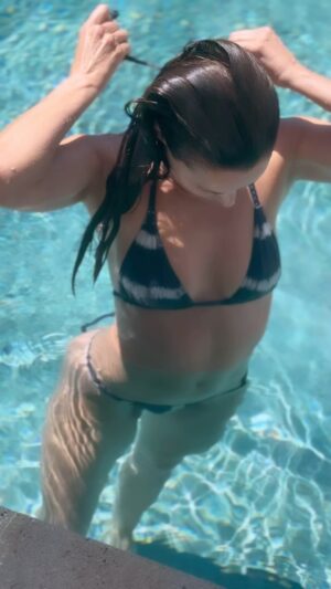 Maria João Bastos Instagram - O que fazem neste calor?? Aqui nos Açores está um perfeito dia de verão! ☀️ E por aí?