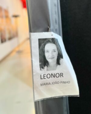 Maria João Pinho Instagram - ÚLTIMO DIA DE UM ENCONTRO FELIZ! 

Foi neste “ porto de abrigo “ que vivi estes últimos tempos, rodeada e acarinha por uma maravilhosa e dedicada equipa. Obrigada a TODOS pelo que partilhamos juntos.
Admiro-vos, respeito-vos e agradeço-vos.
Esta ilha fica guardada em mim. 

Um especial obrigada ao @mac3costa e à @sicoficial , @sicnovelasoficial , obrigada @sptelevisao , obrigada @artistglobalmanagement 

À minha família próxima @romeucostactor , @analopes_______ , @vitor_silva_costa , @inessafrias , @andapacheco , @juliapalha , @sofiarribeiro , @afonso_pimentel e a TOD@S AS SENHORAS DESTE MAR —— ADORO-VOS!🩵🩵🩵🩵🩵🩵🩵🩵🩵🩵🩵🩵🩵🩵