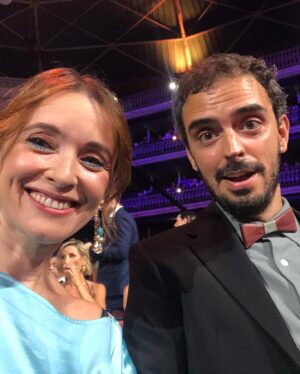 Maria João Pinho Instagram - Noite de Globos 🌕

Para que a noite me fosse bonita tive o prazer de ter comigo o meu querido @emidio_miguel , a @campos.apa , a @amelieautheatre a @helenavazpereira • @griffehairstyle e a @cristinagomes.makeup e a @mango 

Muito obrigada!

#globosdeouro 

. @sicoficial @globosdeouro @artistglobalmanagement 

📸 @guilhermedcarv