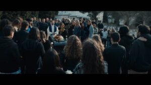 Maria João Pinho Instagram - O terceiro episódio da série PRAXX já está disponível na @opto.sic 
❌❌❌❌❌❌❌❌ ❌❌❌❌

Estas  personagens foram abraçadas por nós com muito amor, respeito e coragem. Eu tive a sorte e o privilégio de estar ao lado da incrível, generosa e enorme @nenaavelhahiena e juntas construímos uma história que já mais esqueceremos. A nossa querida e talentosa @catarinalopesrebelo estava sempre connosco, fomos  abraçadas por uma realizadora única @pat.sequeira que nos faz ir mais além e nos ampara em todos os momentos e é nessa confiança que avançamos. A luz que nos envolve  é do @fabiomotadop que fez um trabalho maravilhoso. E todas as equipas incríveis que sempre estiveram connosco e tanto colo nos deram, obrigada a todos ❤️

@santaritafilmesportugal @sicoficial @opto.sic @artistglobalmanagement