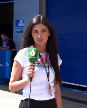María Lamela Instagram - 🏍️Me estalla el ilusionómetro 🏍️ muy muy agradecida de estar aquí a @lasexta 💚💚💚 @motogp