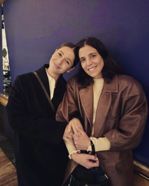 María Luisa Mayol Instagram - Un mix de lo que va en la mitad de Málaga. 
#malaga #españa #jurado #actriz #zonazine