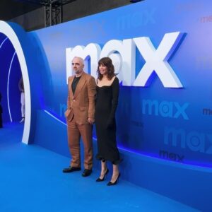 María Luisa Mayol Instagram - Gracias @hbomaxes. Linda noche celebrando la grandeza de lo ya hecho y la ilusión de lo que está por venir. 
Gracias @davidxdyp por ser tan maravilloso. Qué suerte tengo de tenerte cerca. Eventazo de alto nivel @dypcomunicacion, los mejores SIEMPRE 🌟
Gracias @victorlafuentephoto por las lindas fotos. 

Gracias siempre al mejor equipo del mundo mundial  @capelliercapellier @elleme @ysl @robertosiguero @lucerohurtadonails @albanavamakeup @lancomeofficial @beautyexpertlancome @melturlay @nenasanzraab @kuranda_agencia @noeliasalc @adelaidecarlo
