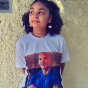 Maria Luiza Galhano Instagram - Algumas fotinhas do storys para o Feed🥰 pra desejar uma ótima semana !!!
E sim amo @therock ❤🥰
.
#marialuizagalhano