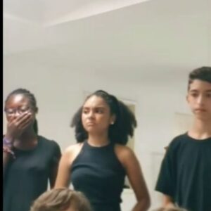 Maria Luiza Galhano Instagram - Só pq amanhã a gente vai estar junto lá na @agenciadesir ...
#turmalinda ... Ta faltando gente aí ❤
#oficinadeseries