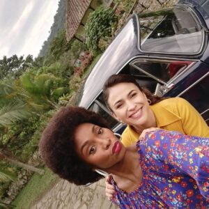 María Nela Sinisterra Instagram - 9.30 pm canal #caracoltv #devuelvemelavida  @pauleebrown  no te lo podés perder