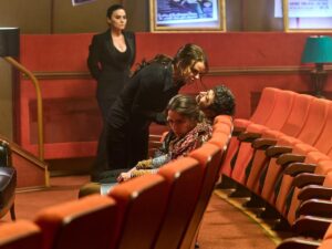 Maria Obretin Instagram - Magda si Sofia au multa treaba azi in @clanulserial ! Intai cu familia Diamant. Iaca dovezile!