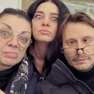 Maria Obretin Instagram - Va asteptam la cea mai comedie dintre comedii “Ce avem noi aici?”
 19 mai la @sala.luceafarul 
26 mai la Oltenita
29 mai la Campina 
cu @carmentbrana  @obretinmaria  @mariusmanoleoficial