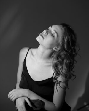 Maria Ryaboshapka Instagram - Beautiful stranger
 
#actress #mariariaboshapka #singer #prince
