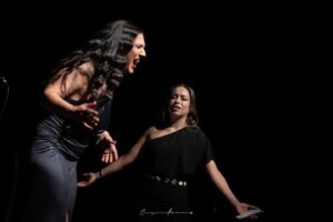 María Terremoto Instagram - Cuando sale del corazón 💚 llega directamente a este mismo🧚 Especial para mí en muchísimos aspectos @anabelvalenciavargas siempre✨ 

Gracias @cienxcienflamenco por las fotos 🤗🤗🤗💚💚💚💚💚
