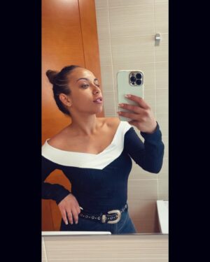 María Terremoto Instagram - ♐️ me voooooooy para Fuente Palmera 😇😇

😊🌴🌺🌈🧚🍾💆🏽‍♀️😶‍🌫️🌼