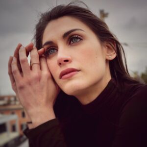 Maria Valentina Principi Instagram - 🌤 Sguardi malinconici di un paio di anni fa.
Ho trovato nella galleria questa foto di @ben_fino e non potevo non condividerla… 🖤
.
.
.
.
#malinconia #2022 #newyear #italiangirl #bigeyes