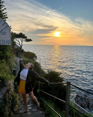 Maria Vera Ratti Instagram - Capri c’est fini ❤️‍🩹