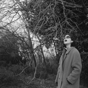 Maria Vera Ratti Instagram - Si sta come sugli alberi le 🍁 

@_celeste_savino_ 🎞️