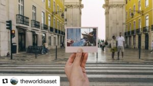 Maria de Medeiros Instagram - Obrigada a quem fez este percurso lindo de revisitar os lugares da Revolução e do filme.  #Repost @theworldisaset with @use.repost
・・・
🎥 Capitães de Abril (2000)⁣⁣⁣⁣⁣⁣
⁣⁣⁣⁣⁣⁣🔽⁣⁣⁣⁣⁣
“Looking at the world, every time there are militaries involved in a coup, things don’t go well. However, what our young militaries did in the 25th of April in Portugal is nothing less than remarkable”. These are the words of Maria de Medeiros, the writer and actress who put all his soul in “Capitães de Abril”, a co-production that recreated the steps of the “carnation revolution” in 1974.

Production crew stopped many busy streets in Lisbon with authentic tanks and hundreds of extras to film in the exact same spots where the revolution happened 25 years before. In some cases, matching iconic photos from that day. João Pedro Ruivo, assistant director, played a crucial role in coordinating all the action with Lisbon municipality, because not every road was ready to support the chaimite’s weight. But they still pulled it off with incredible detail.

I revisited the locations, this time to frame a fictional Salgueiro Maia (played here by Italian Stefano Accorsi), Lobão (by spanish Fele Martínez) and Joaquim de Almeida (Gervásio). Rita Durão plays the soldier’s girlfriend at the station.

“Capitães de Abril” is available on @hbomaxportugal 

Shoutout to @lali.moments for joining the tour!

1 - Largo do Carmo
2, 3 - Rua do Arsenal
4 - Rua de S. Paulo
5 - Rua Augusta
6 - Rua do Jardim Botânico
7 - Travessa do Cotovelo
8 - Estação de Sta. Apolónia
9 - Rua Augusta
10 - Rua do Arsenal

#portugal #portugueserevolution #25deabril #revoluçãodoscravos #revolucaodoscravos #carnationrevolution #lisbon #lisboa #largodocarmo #salgueiromaia #pracadocomercio #rossio #ruadoarsenal #tanks #chaimite #portuguesemilitary #ruaaugusta #capitãesdeabril #capitaesdeabril #aprilcaptains #mariademedeiros #stefanoaccorsi #joaquimdealmeida #felemartinez #ritadurão