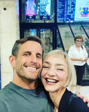 Maria de Medeiros Instagram - Alegria de celebrar con amig@s tan querid@s el estreno de « Nuestros hijos » en los Cines Renoir Princesa en Madrid. Gracias Marisa, Iona, May, Manuela, Júlia, Iñigo. Gracias Eva Calleja y ConUnPack Distribución. ❤️ Hoy nos vamos a  Zaragoza, mañana a Barcelona, y después Valencia!
