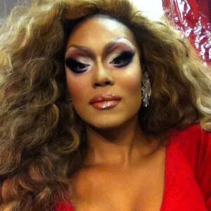 Mariah Balenciaga Instagram - During this season of gifts/giving , be sure to give yourself the greatest gift…..time. Time to heal, time to mourn , time to celebrate yourself & time to remember how to love yourself.  Happy Holidays!!!!! 🎁♥️🎁♥️🎁♥️🎁♥️