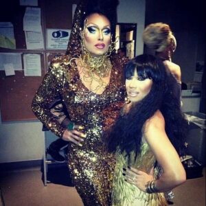 Mariah Balenciaga Instagram - #mondaymemories yr. 2013 @mickysweho with @viviennepinay .🌹🌹