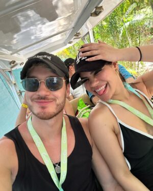 Mariana Ávila Instagram - Tus amigos los más vacacionistas 🫦