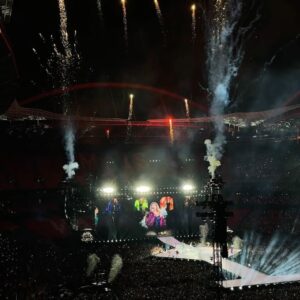 Mariana Baptista Instagram - What a night 🦋🪩✨🧚🏻🎤 thank you @taylorswift @paramore #theerastour #lisbon