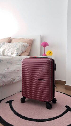 Mariana Baptista Instagram - Pack with me para Marrakech 🤭 fiquem desse lado para acompanhar a viagem! Que vídeos gostavam de ver por aqui? 🫶🏻

#packwithme #marrakech #morocco #moroccotrip #getreadywithme #vlog #dailyvlog #minivlog #skincare #makeuo #outfits #viralproduct #grwm #grwmroutine