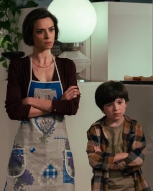 Marianna Di Martino Instagram - 1) Si! Siamo già sul divano! 
2) Come non lo sai?! 
3) C’è #INCASTRATI 2 di @ficarraepicone alle 21.20 su #canale5 
4) Cosa rischi se te lo perdi…
5)..ma se non te lo perdi..tutto bene quel che finisce bene!😂🍿🫡