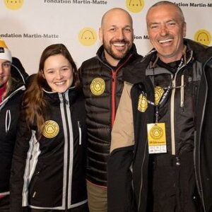 Marianne Fortier Instagram - AIDE-NOUS! (Lien dans bio)
Encore une fois cette année, je me joins à la grande fête qu’est Les Beaux 4h. Yé!🎿La @fondationmartinmatte est une grande famille. Elle vient aider de façon concrète les victimes de traumatismes crâniens et personnes ayant une déficience physique. 
Les dons amassés chaque année servent à construire des belles maisons 🏠 qui accueillent des personnes ayant besoin d’un lieu adapté à leurs besoins! C’est partout au Québec (de plus en plus grâce aux dons! 💪) et c’est formidable comment ça rassemble les gens! 👫 Sois des nôtres et aide-nous à poursuivre notre mission!!! Un grand merci à tous les généreux qui sont impliqués de près ou de loin🤗❤️