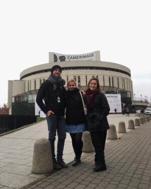 Marianne Fortier Instagram - Stress d’avant projection avec les deux bons chums 🤡🤡🤡 #camerimage2017 #harevanfilm
