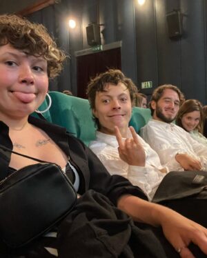 Marianne Fortier Instagram - KVIFF avec les rigolos 🥳