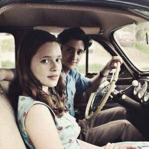 Marianne Fortier Instagram - Chilling dans une Buick 47 #berceaudesanges