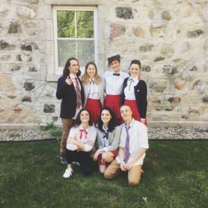 Marianne Fortier Instagram - Ma nouvelle gang de chummés 🍀🦋 #lacademieserie