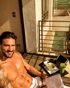 Actor Mariano Brozincevic HD Instagram Photos and Wallpapers July 2020
