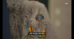 Marie Agerhäll Instagram - KVÄLLENS DIPS! Cykling och kommunism everybody! Viskarn från Säpo är min svärfar Torsten. Missa inte heller succémänskan @victortheswede som spelar hans kollega!