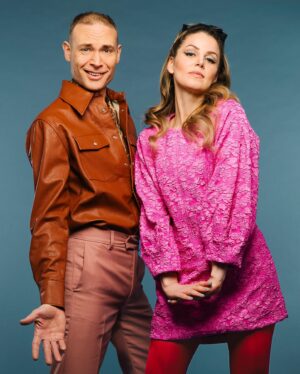 Marie Agerhäll Instagram - Grammis 8 maj 2024! Stora frisyrer! Små byxor! Hög- och lågbegåvat, fint och fult! Eld och frukt! Kul ska vi ha

📸 @rynefeltphotography 
💄 @petrastenhammarmakeup 
👗 @ceciliazitron