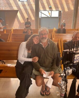 Marie Gillain Instagram - Une jolie halte à Arras avec @gustavekervern et sa joyeuse et douce équipe!
#🎬🎬🎬