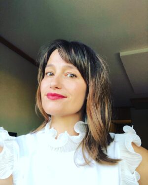 Marie Gillain Instagram - Heureuse d’avoir rejoint les milliers d’amis qui étaient présents ce soir à l’hommage rendu à Bertrand Tavernier par Thierry Frémaux au festival Lumière 2021 à Lyon ❤️