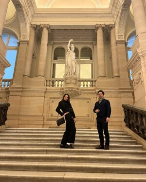 Marie Gillain Instagram - Catwalk au Palais Royal de Bruxelles!
Un CHOUETTE moment Royal et familial, comme on dit chez nous! #🇧🇪🇧🇪🇧🇪