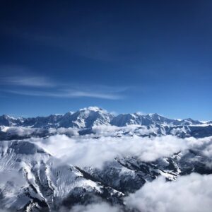 Marie Gillain Instagram - Après j’arrête les photos des montagnes promis!
Quoi que… 😉