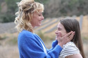 Marie Mallia Instagram - Super heureuse de vous rappeler que demain soir à 21h10 sur @france2 sortent les deux premiers épisodes de " L'Abîme "
J'ai hâte d'avoir tout vos retours sur cette série faite avec énormément d'amour ❤