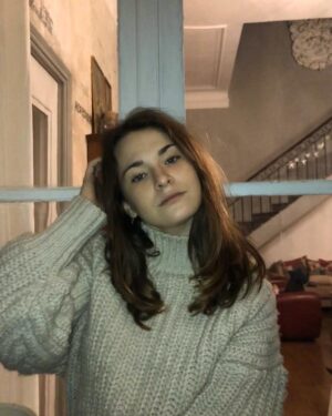 Marie Mallia Instagram - But if the world was ending you'd come over right ?
Right ?