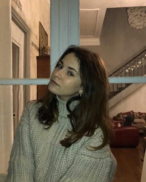 Marie Mallia Instagram - But if the world was ending you'd come over right ?
Right ?